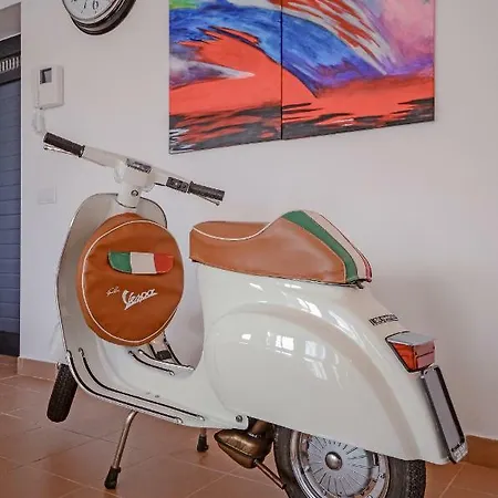 Ocean View - Vespa 50 Κόστα Κάλμα